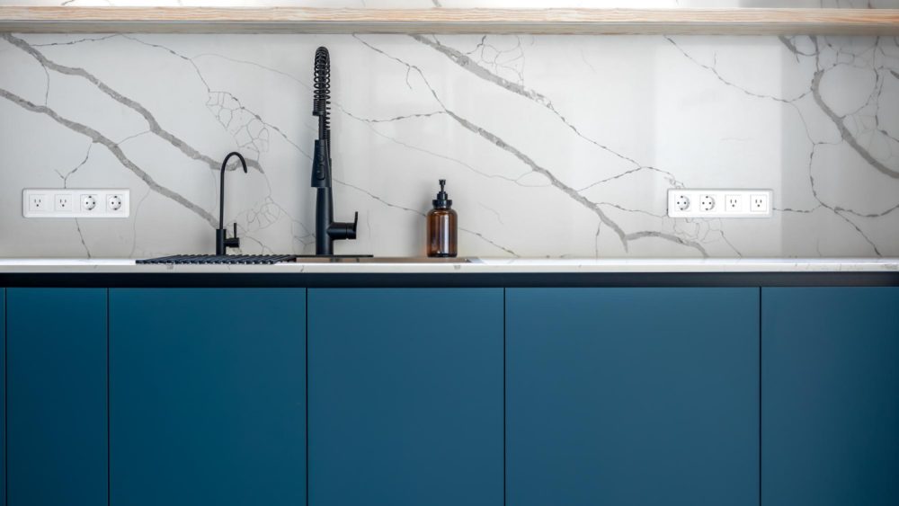 Pourquoi une crédence de cuisine bien choisie transforme l’aspect de votre intérieur ?